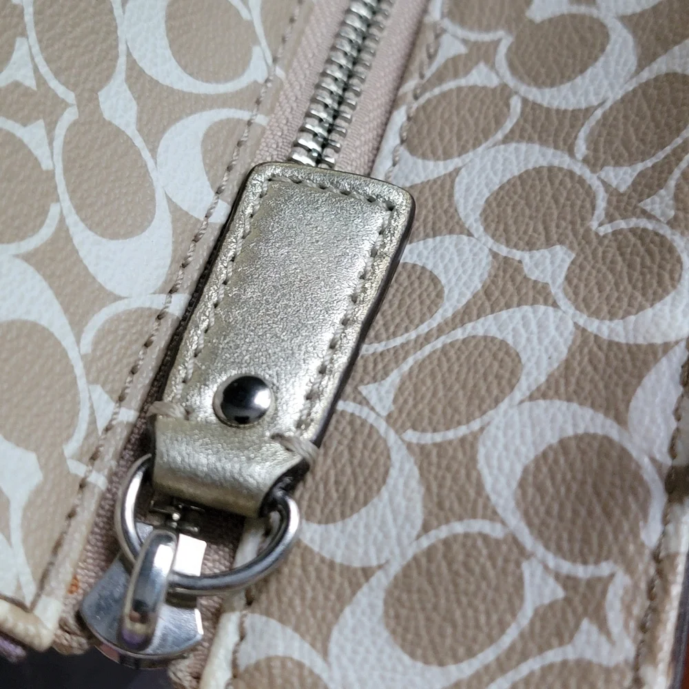 Coach F15137 Chelsea Heritage Stripe Signature Canvas Tote Gold White Bag